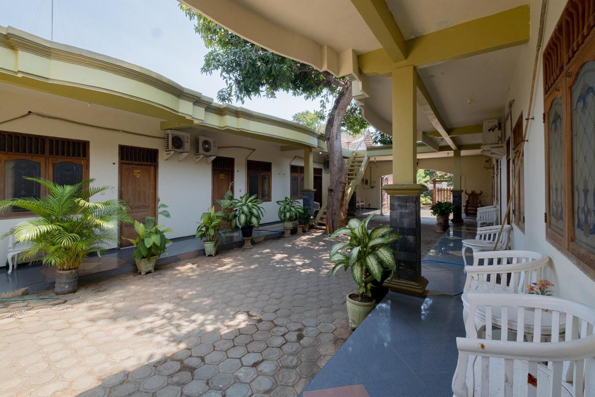 Reddoorz Syariah At Jalan Sunan Giri Tuban Tuban  Екстериор снимка