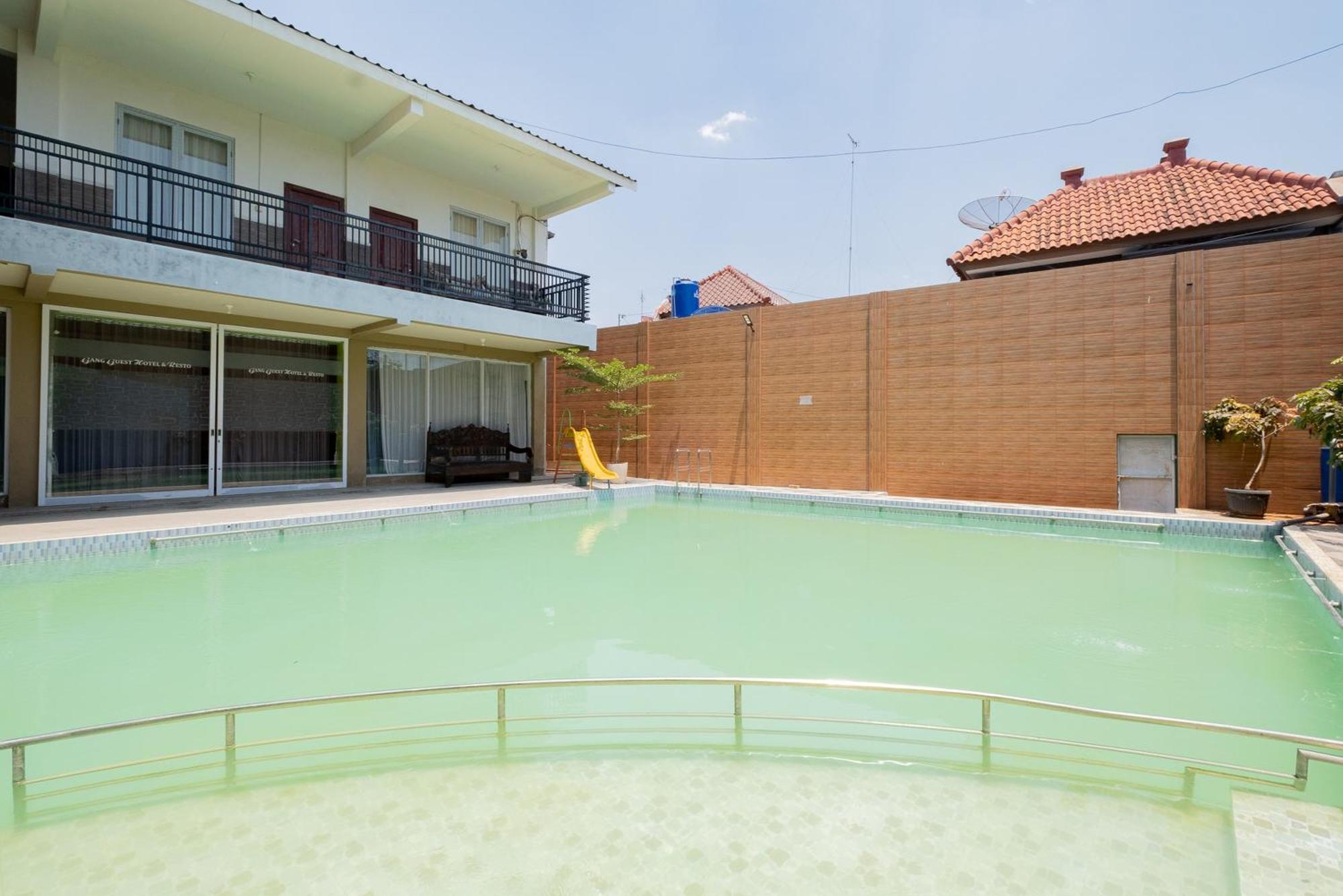 Reddoorz Syariah At Jalan Sunan Giri Tuban Tuban  Екстериор снимка